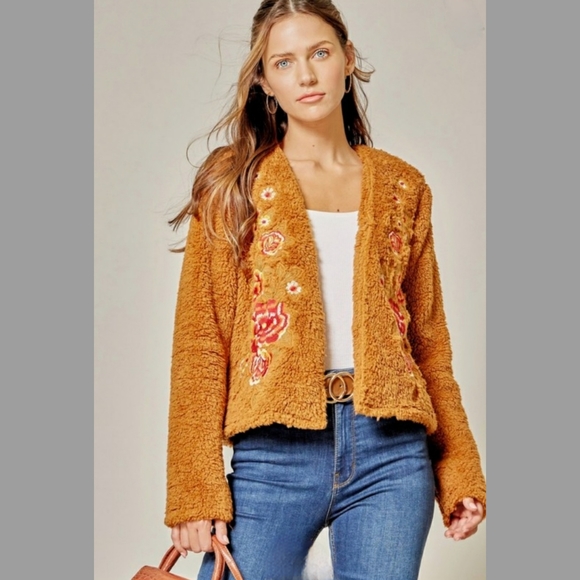 NWT Embroidered Boho Style Faux Fur Jacket - Picture 2 of 8